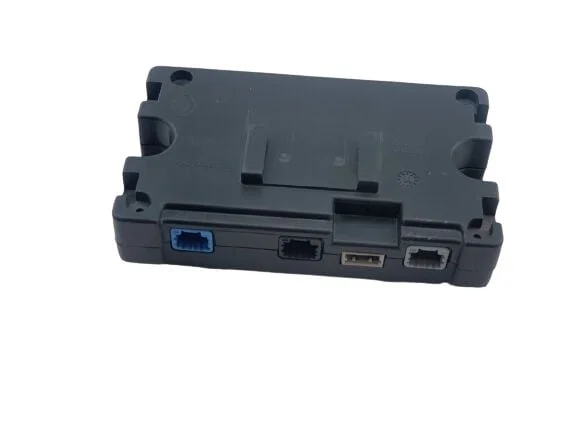 Renault Megane 3-III Fluence Elektronik Bağlantı Ünitesi Aksesuar Ara Priz 280246043R - Orijinal Yedek Parça