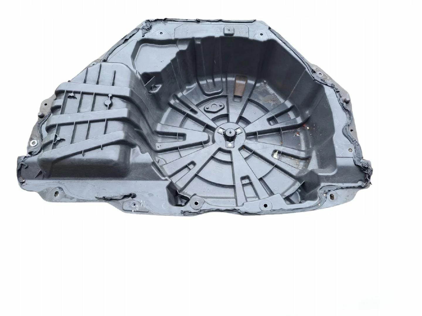 Renault Megane 4 Hatchback Stepne Havuzu 2016-2024 - 745149909R Renault Mais