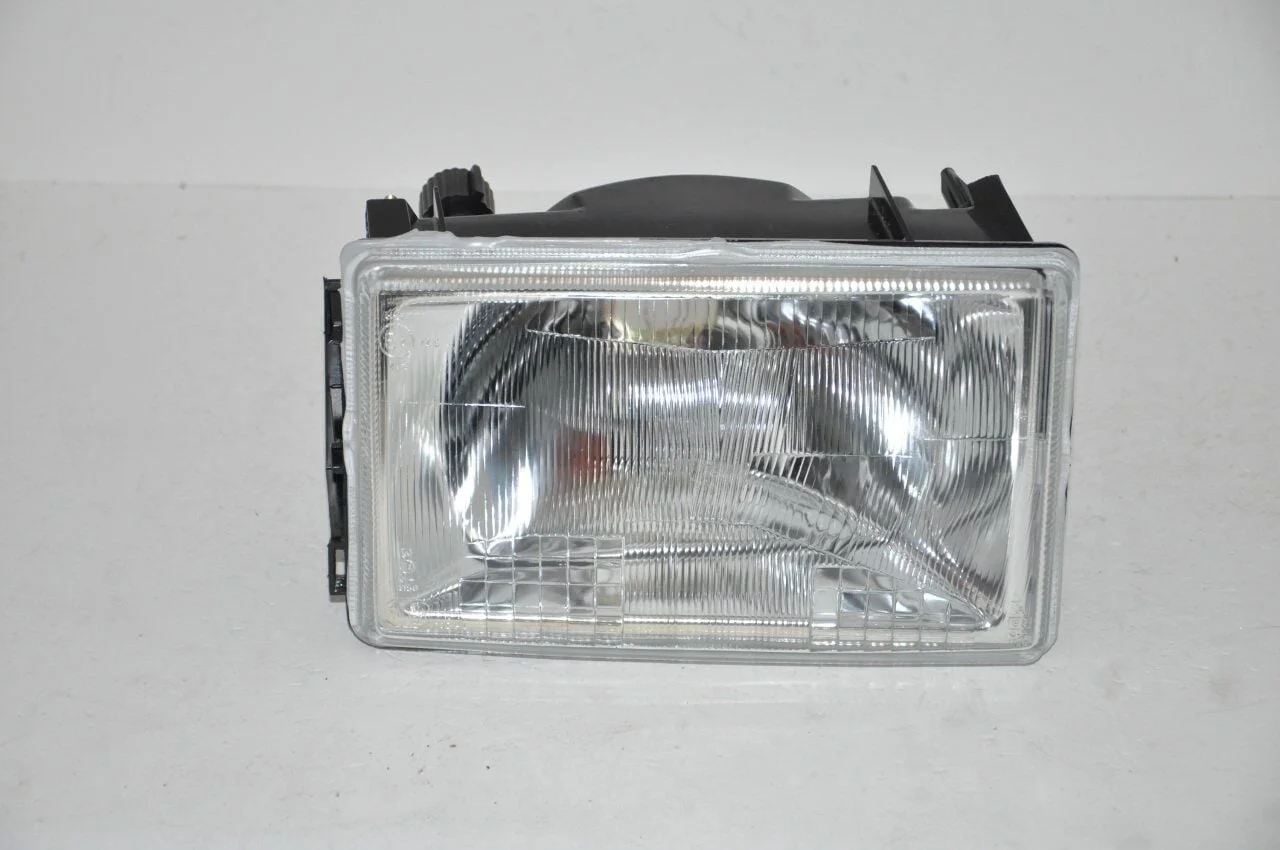 Renault R9 Broadway Spring Sol Far Lambası (1985-1993) Farba - 7702131466